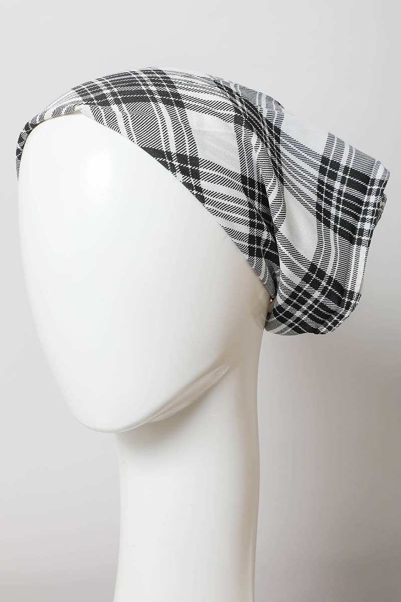 Plaid Triangle Head Scarf – Cozy & Stylish Accessory ✨