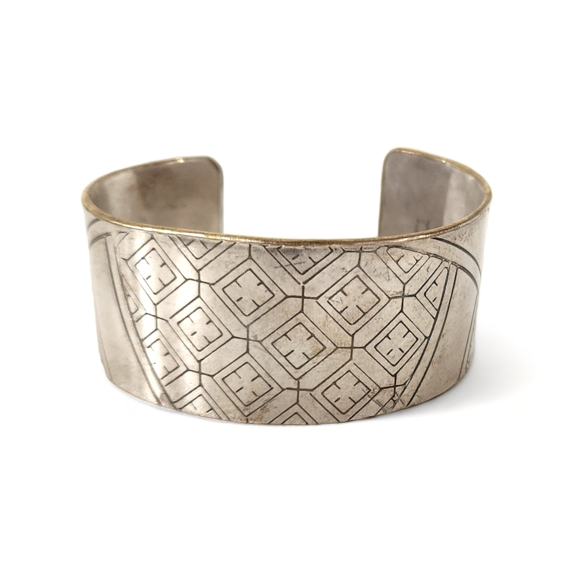 Gothic Pattern Metal Cuff
