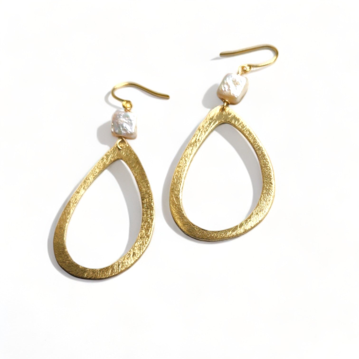 The Girlfriend Earring - Teardrops