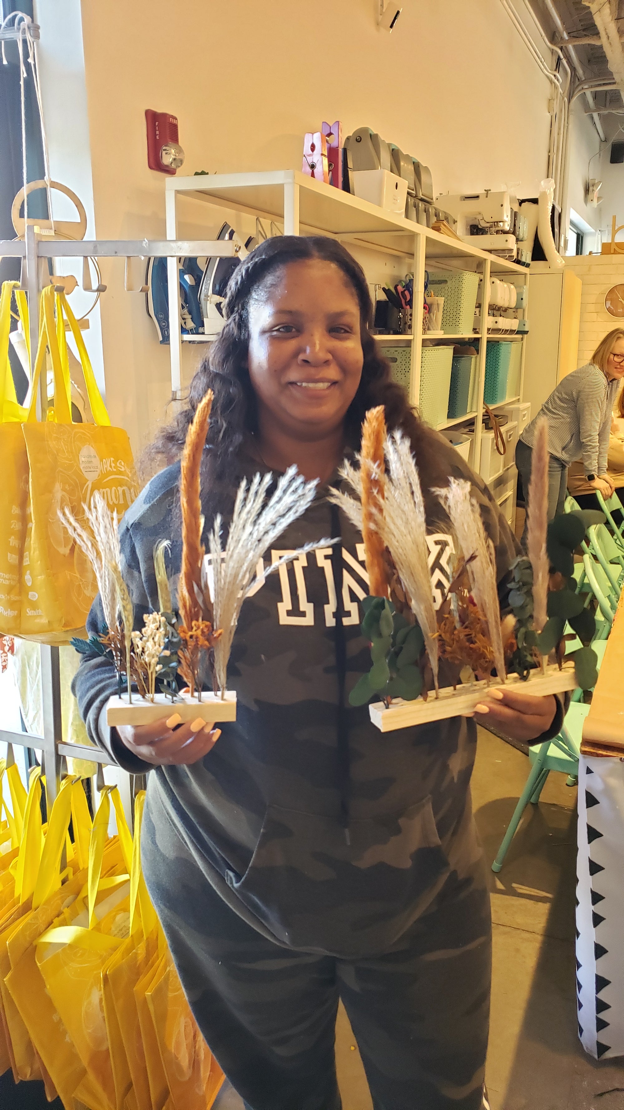 Photo Dried Flower Bar Bouquets