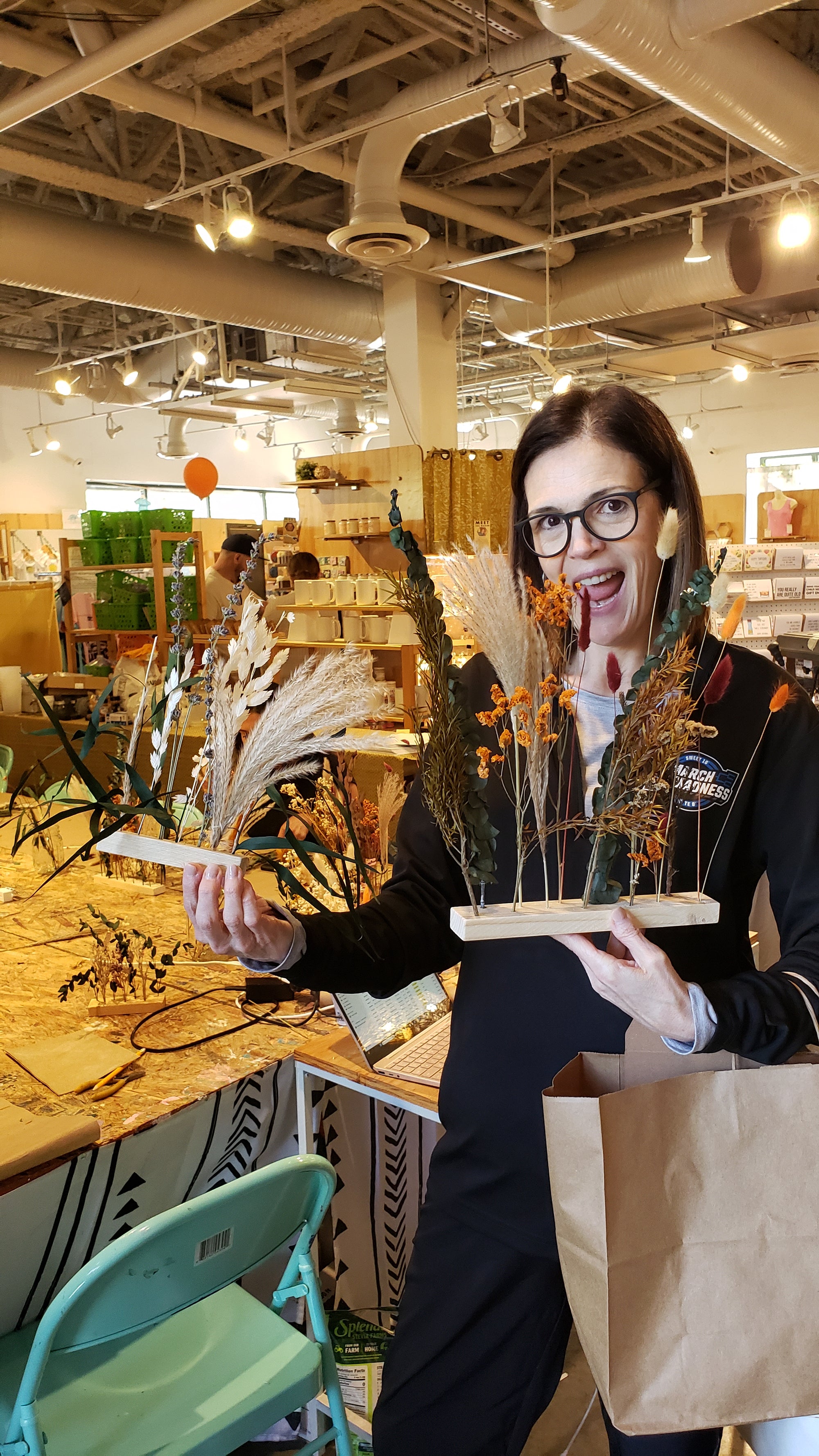 Photo Dried Flower Bar Bouquets