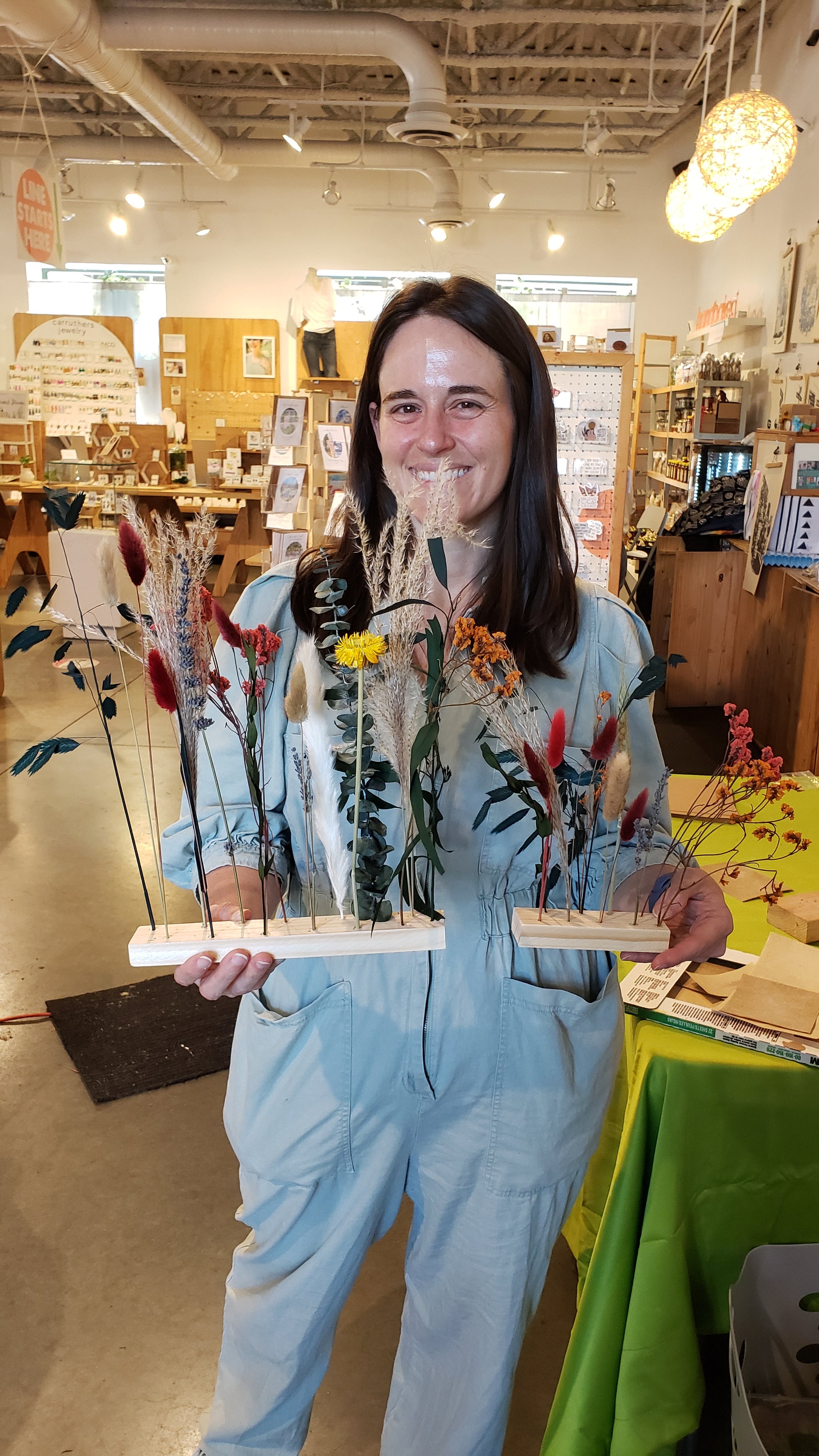 Photo Dried Flower Bar Bouquets