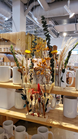 Photo Dried Flower Bar Bouquets
