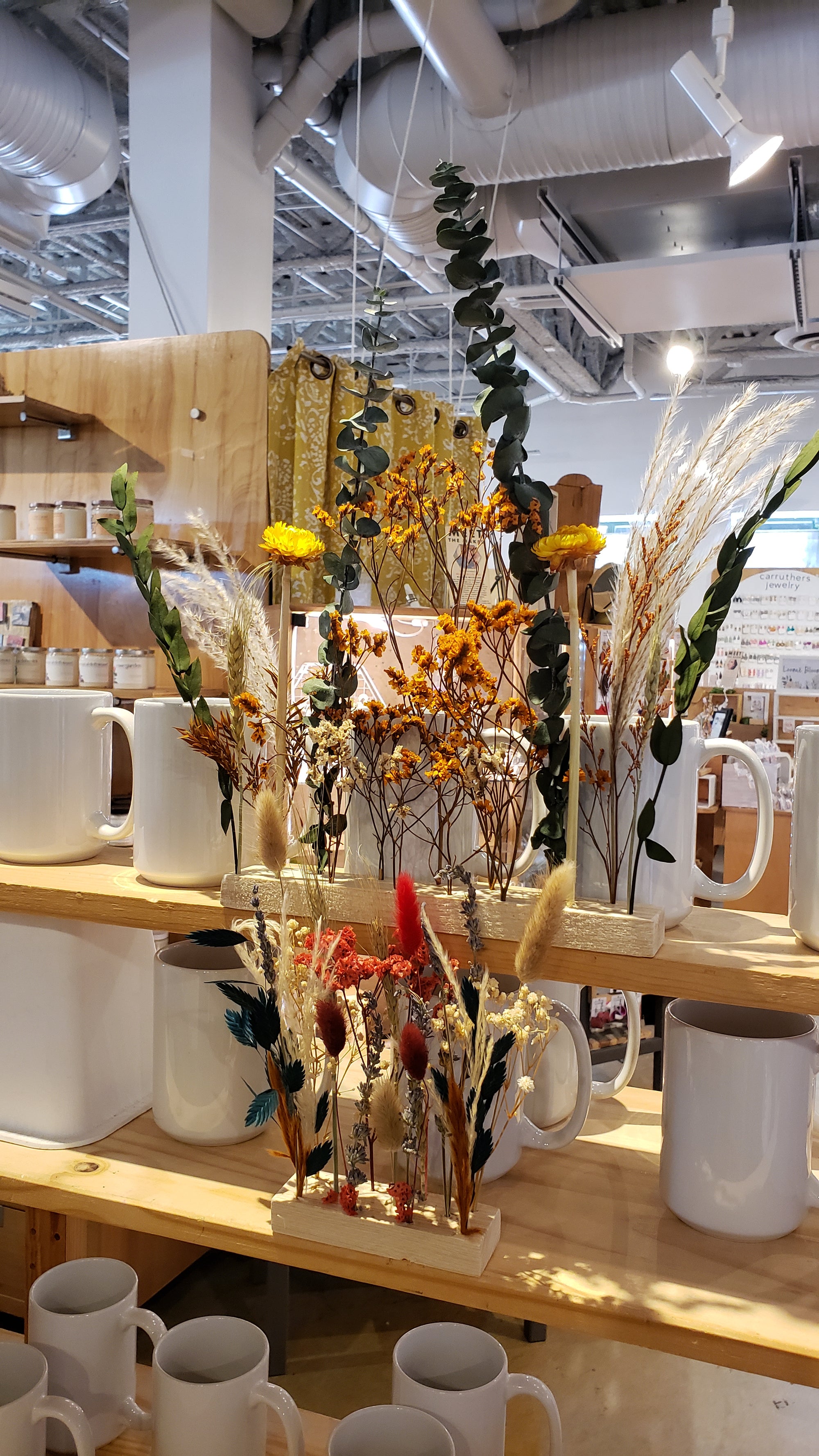 Photo Dried Flower Bar Bouquets