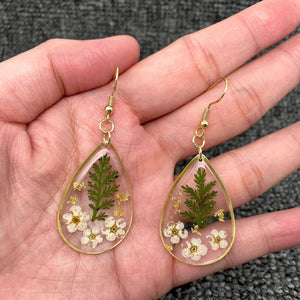 Mio Queena - Dried Flowers Floral Drop Shaped Dangle Earrings - PDF