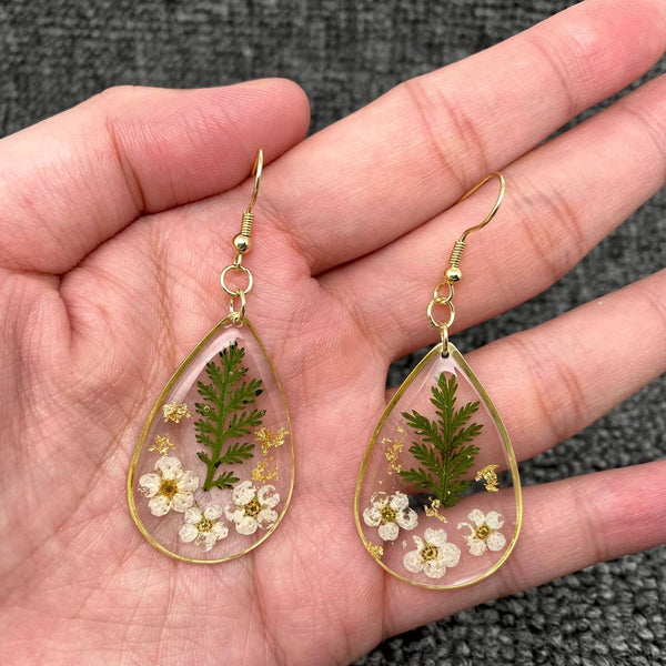 Mio Queena - Dried Flowers Floral Drop Shaped Dangle Earrings - PDF