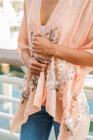 Leto Accessories - Bestselling Spring Daisy Woven Kimono – Chic Cardigan