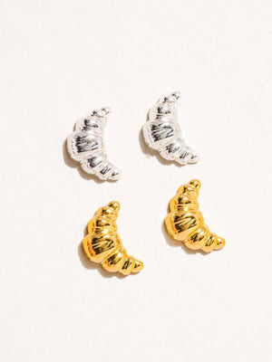 Flânerie by MAIQ - Gaëlle 18K Gold Petite Croissant Stud
