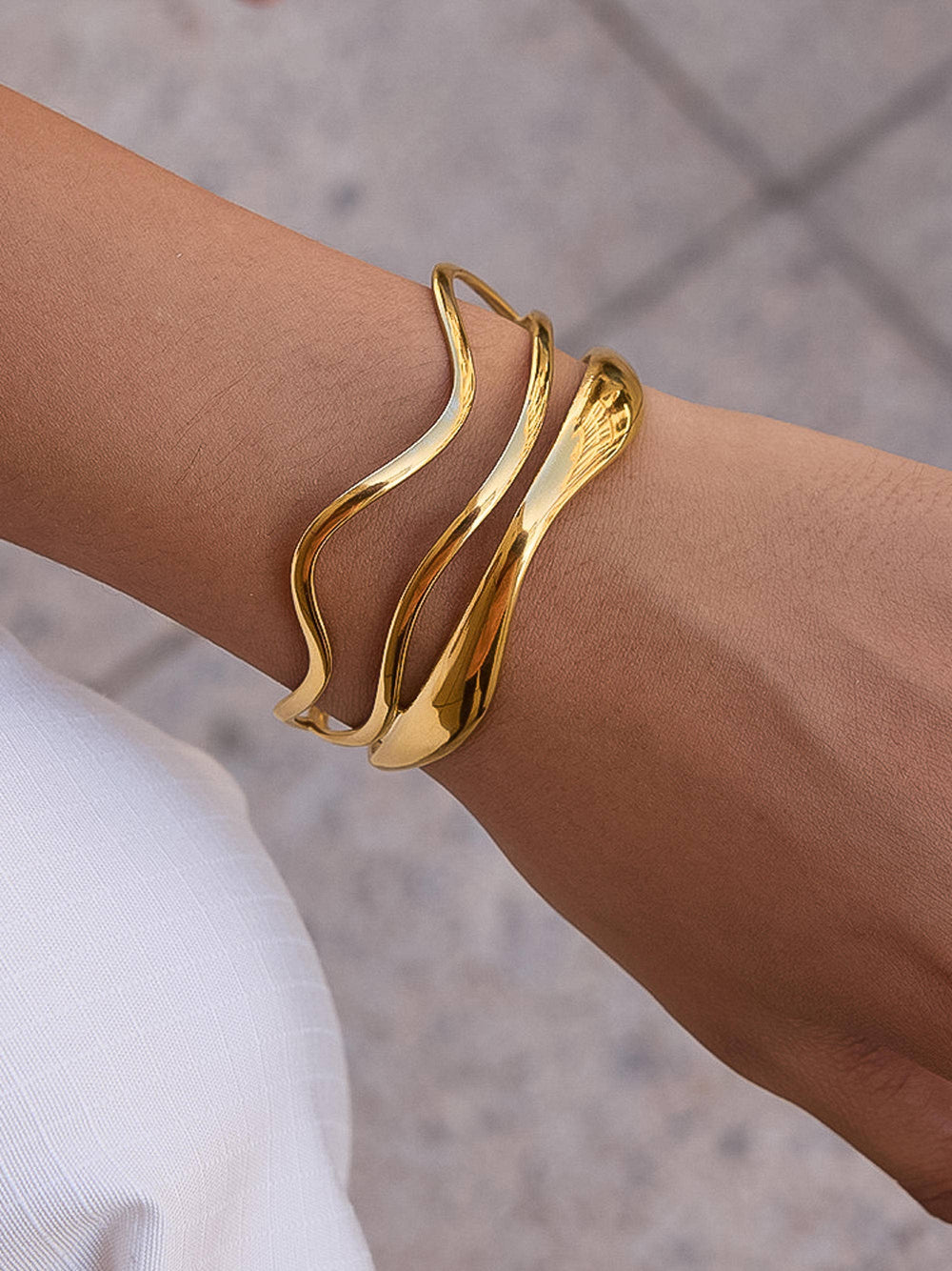 Delacour 18K Gold Non-Tarnish Wavy Cuff Bracelet
