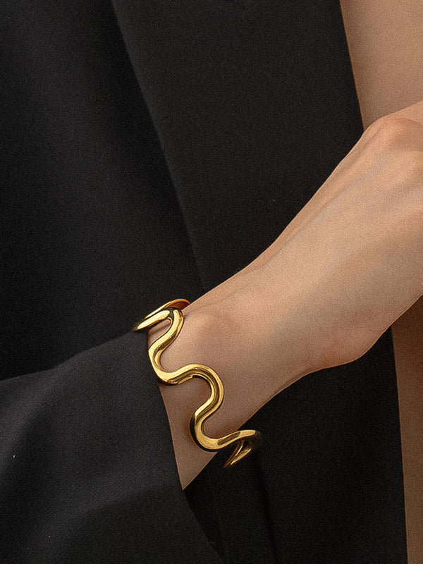 Flânerie by MAIQ - Félix 18K Gold Non-Tarnish Wavy Bold Statement Bracelet: Silver
