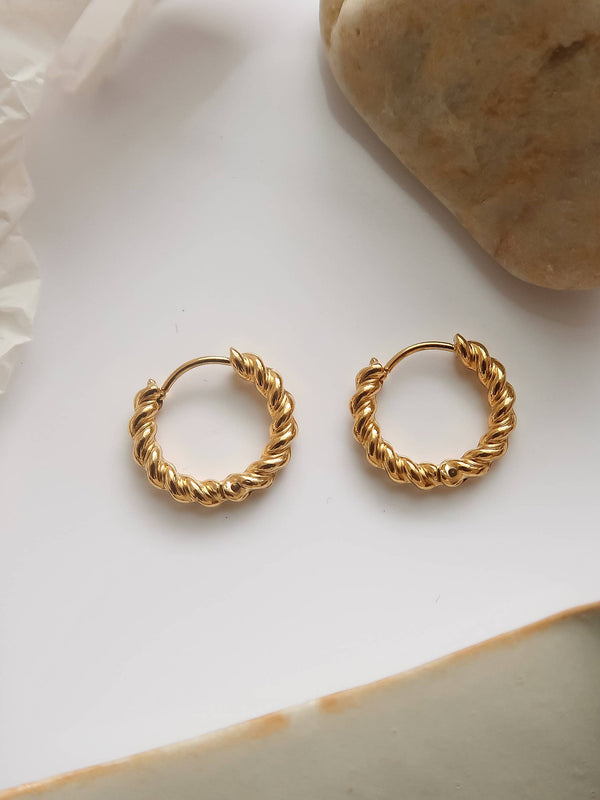 Cere 18K Gold Non-Tarnish Twisted Round Hoop Earrings