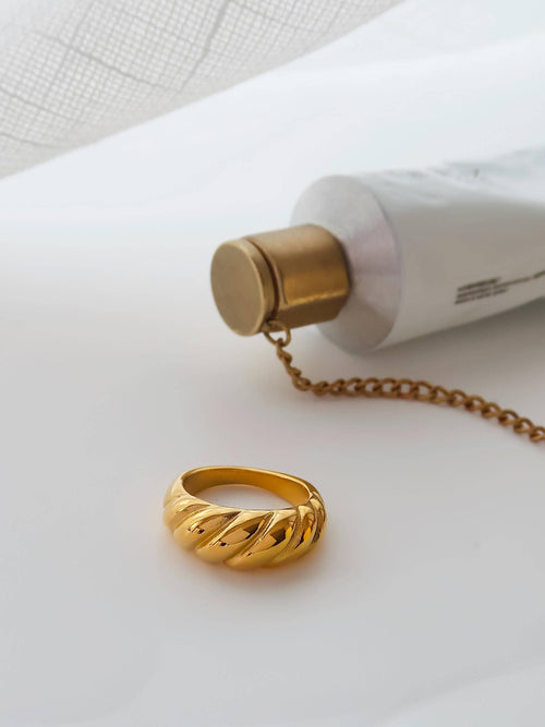 Flânerie by MAIQ - Wallace 18K Gold Non-Tarnish Croissant Ring
