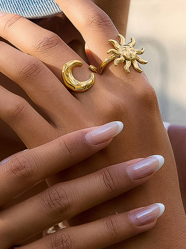 Flânerie by MAIQ - Aurelune 18K Gold Non-Tarnish Minimalist Moon Ring