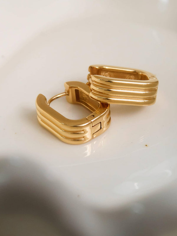 Noa Gold Non-Tarnish Stripe Hoop Earring