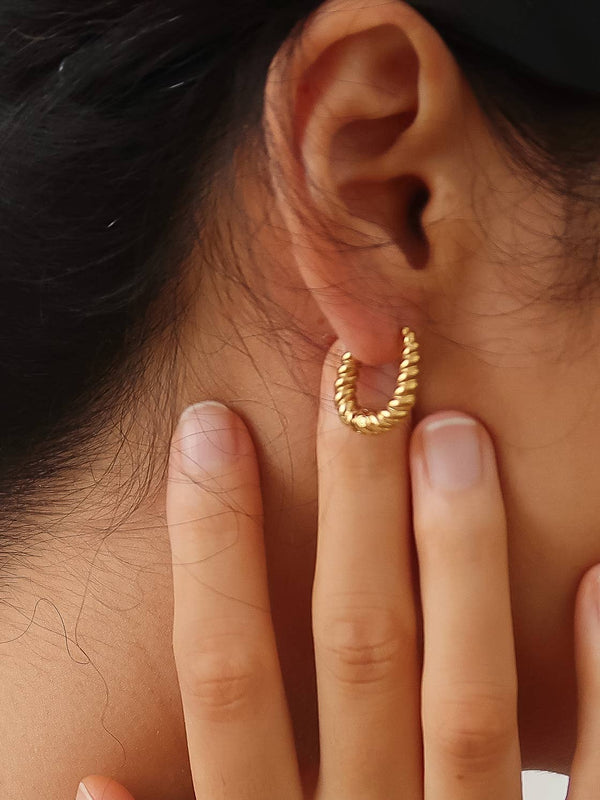 Cere 18K Gold Non-Tarnish Twisted Oval Hoop Earrings
