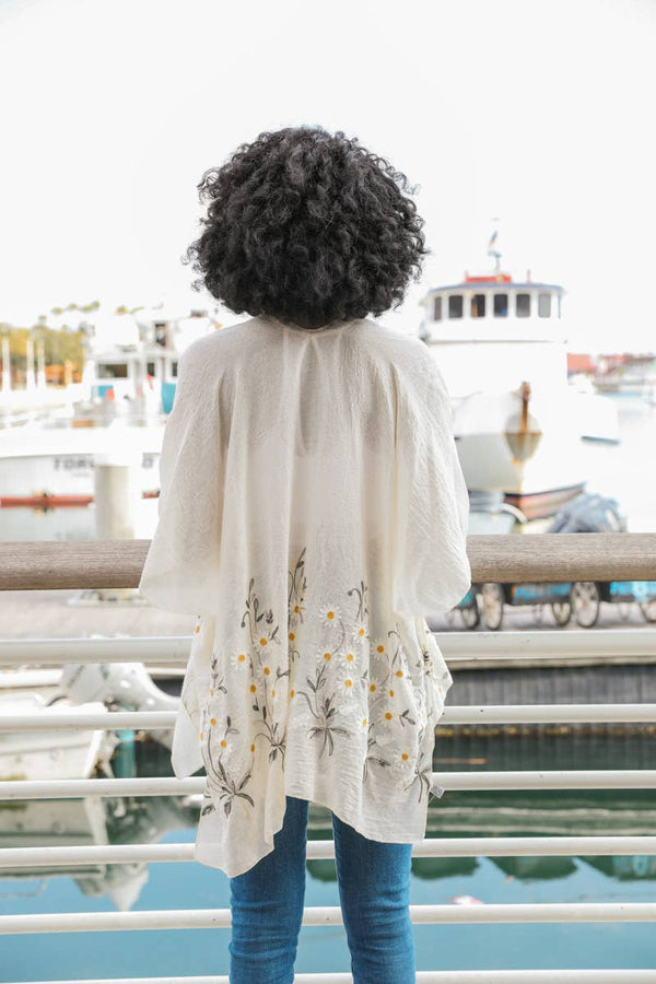Leto Accessories - Bestselling Spring Daisy Woven Kimono – Chic Cardigan