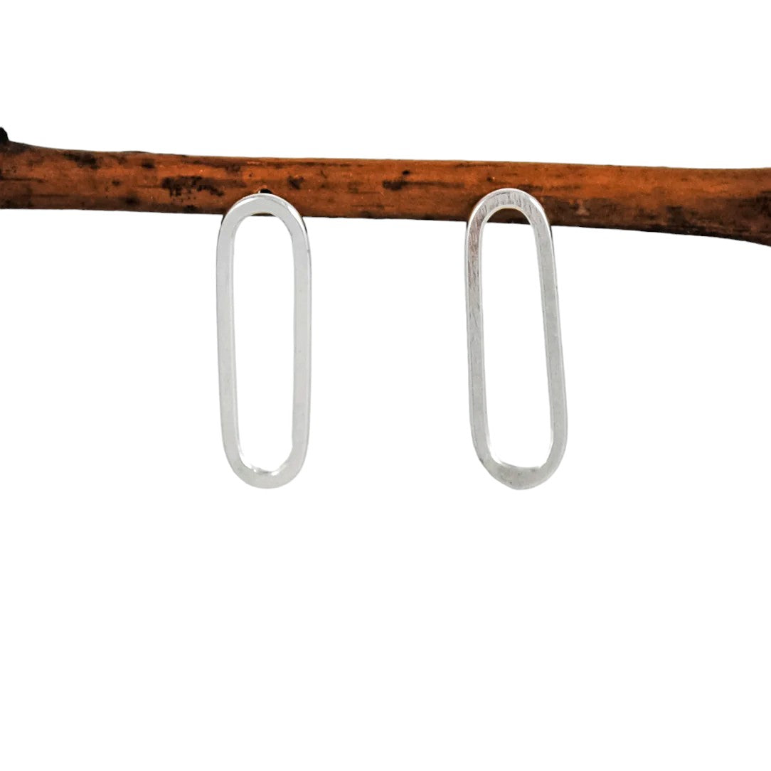 Medium Paperclip Stud Earrings - sterling