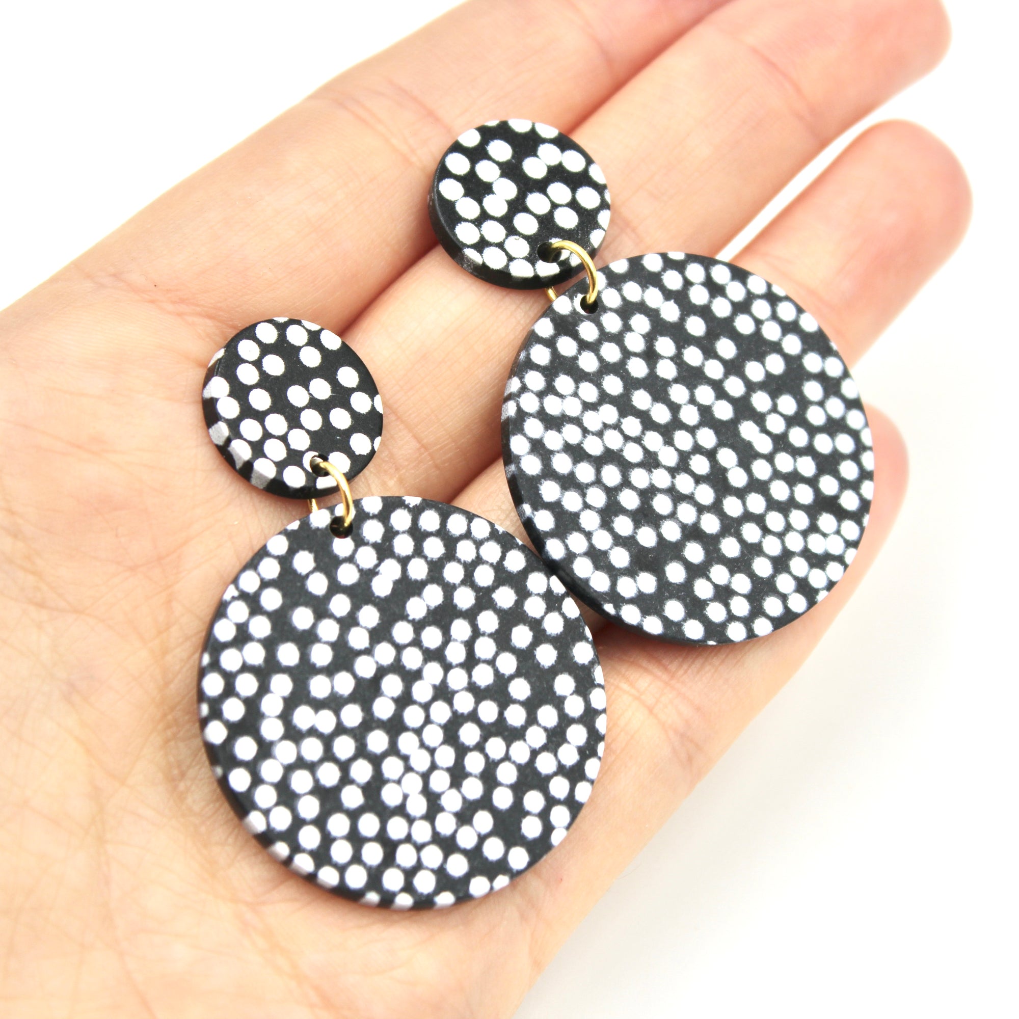 Dotted Round Earrings