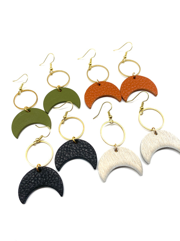 Inverted crescent w/brass circle