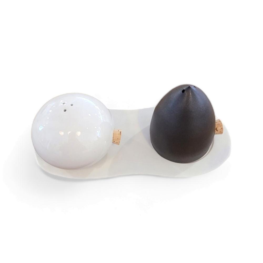 salt & pepper shaker set