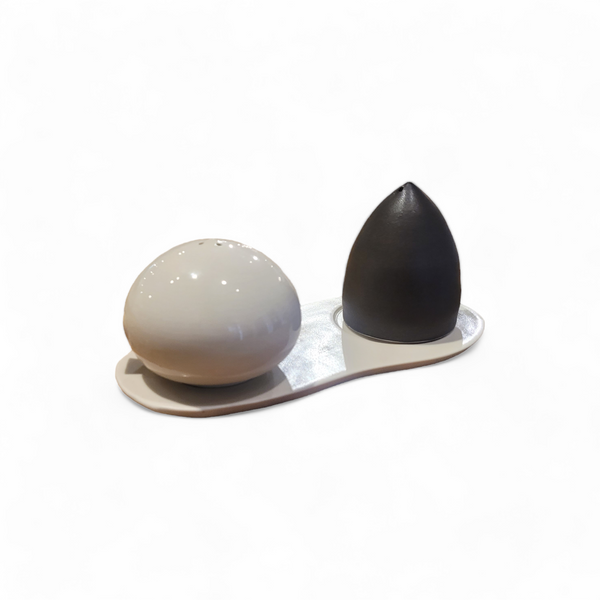 salt & pepper shaker set