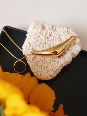 Cendre Non-Tarnish Curve Sweater Necklace