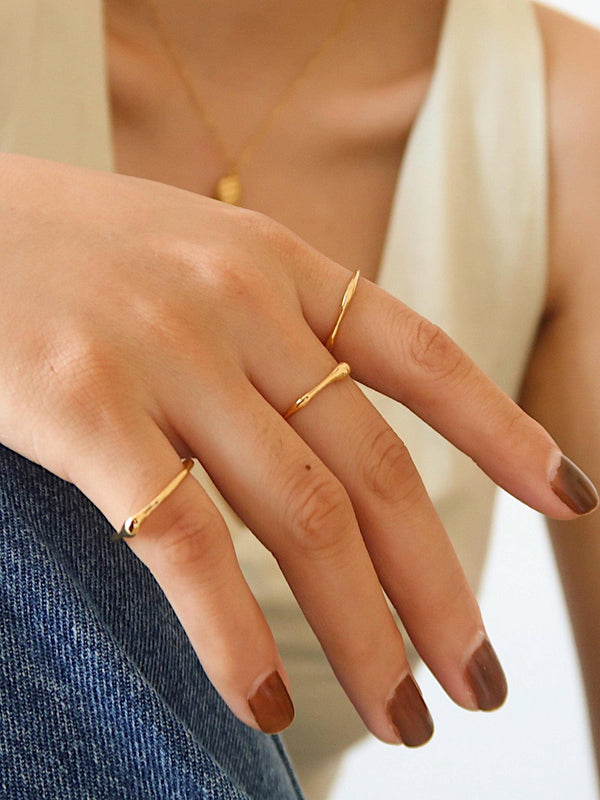 Flânerie by MAIQ - Rowena 18K Gold Non-Tarnish Minimalist Band Rings: Yellow Gold / 7