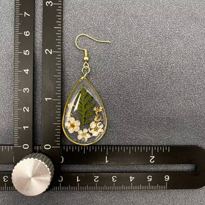 Mio Queena - Dried Flowers Floral Drop Shaped Dangle Earrings - PDF