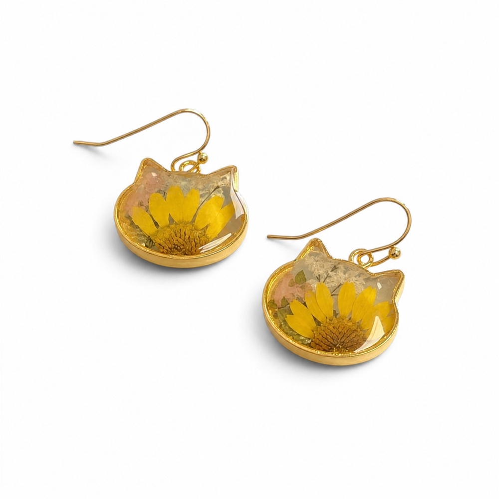 Cutie Kitty Embedded Flower Earrings