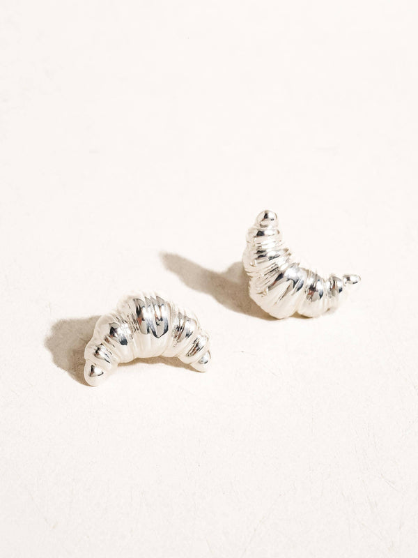 Flânerie by MAIQ - Gaëlle 18K Gold Petite Croissant Stud