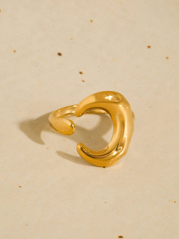 Flânerie by MAIQ - Aurelune 18K Gold Non-Tarnish Minimalist Moon Ring