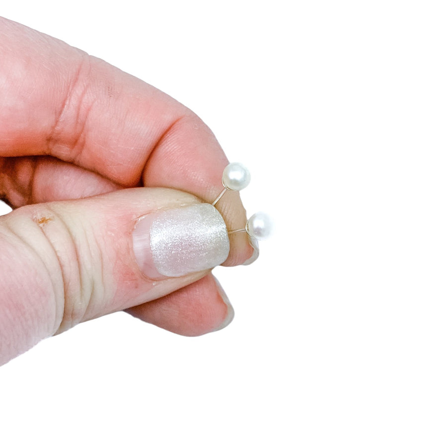 WHS Pearl Studs - xs white