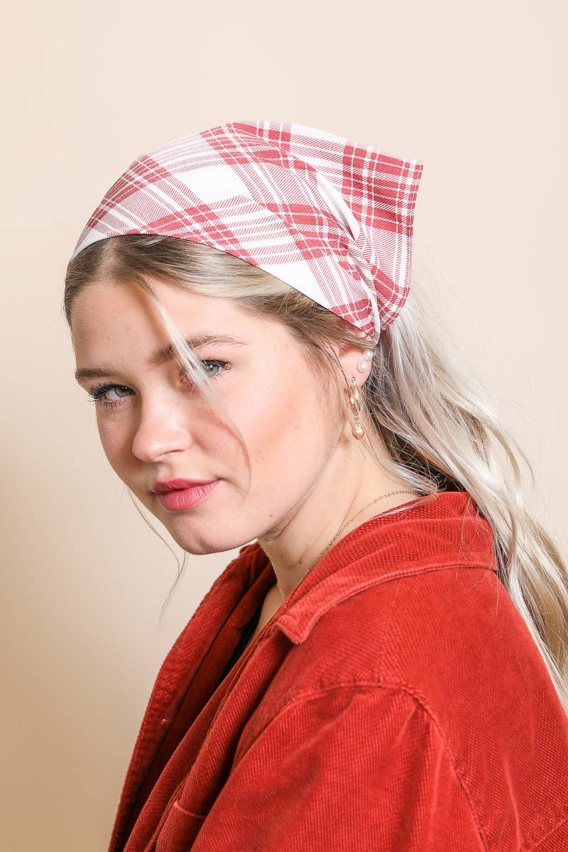 Plaid Triangle Head Scarf – Cozy & Stylish Accessory ✨