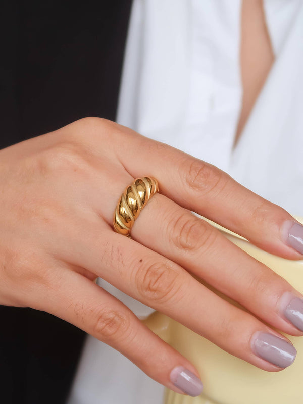 Flânerie by MAIQ - Wallace 18K Gold Non-Tarnish Croissant Ring