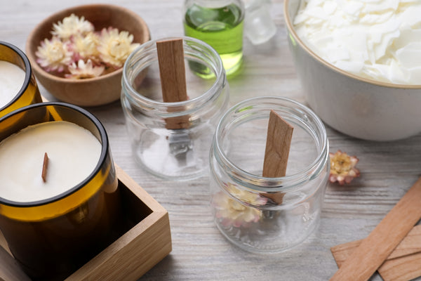 Candle-Making 102 :: Botanical Wood Wick Candles
