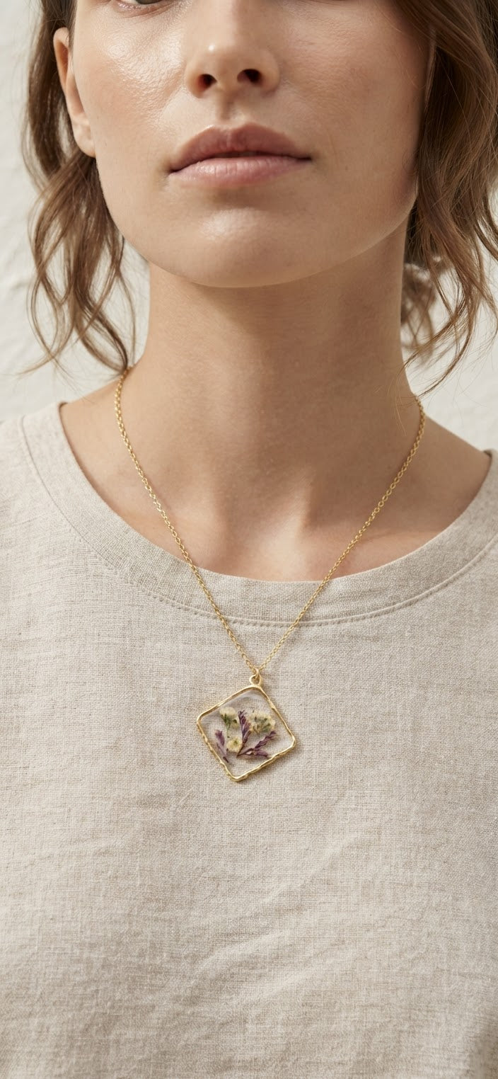 Anja Botanical Necklace