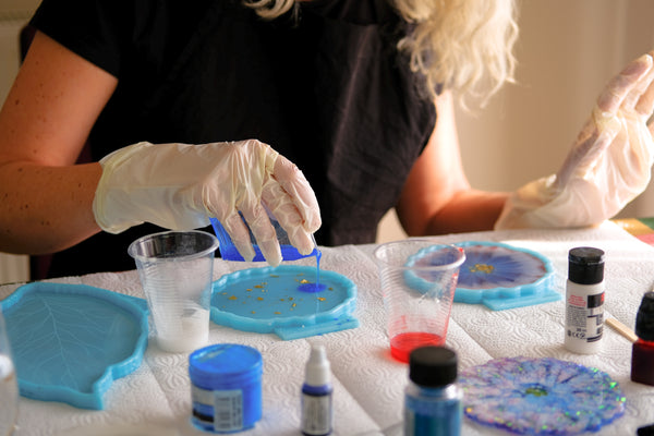 UV Resin 201 :: Botanical Bookmarks, Trinket Trays & Magnets