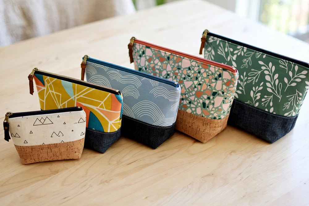 Sewing 102 - Multi-Fabric Boxed Zipper Pouches