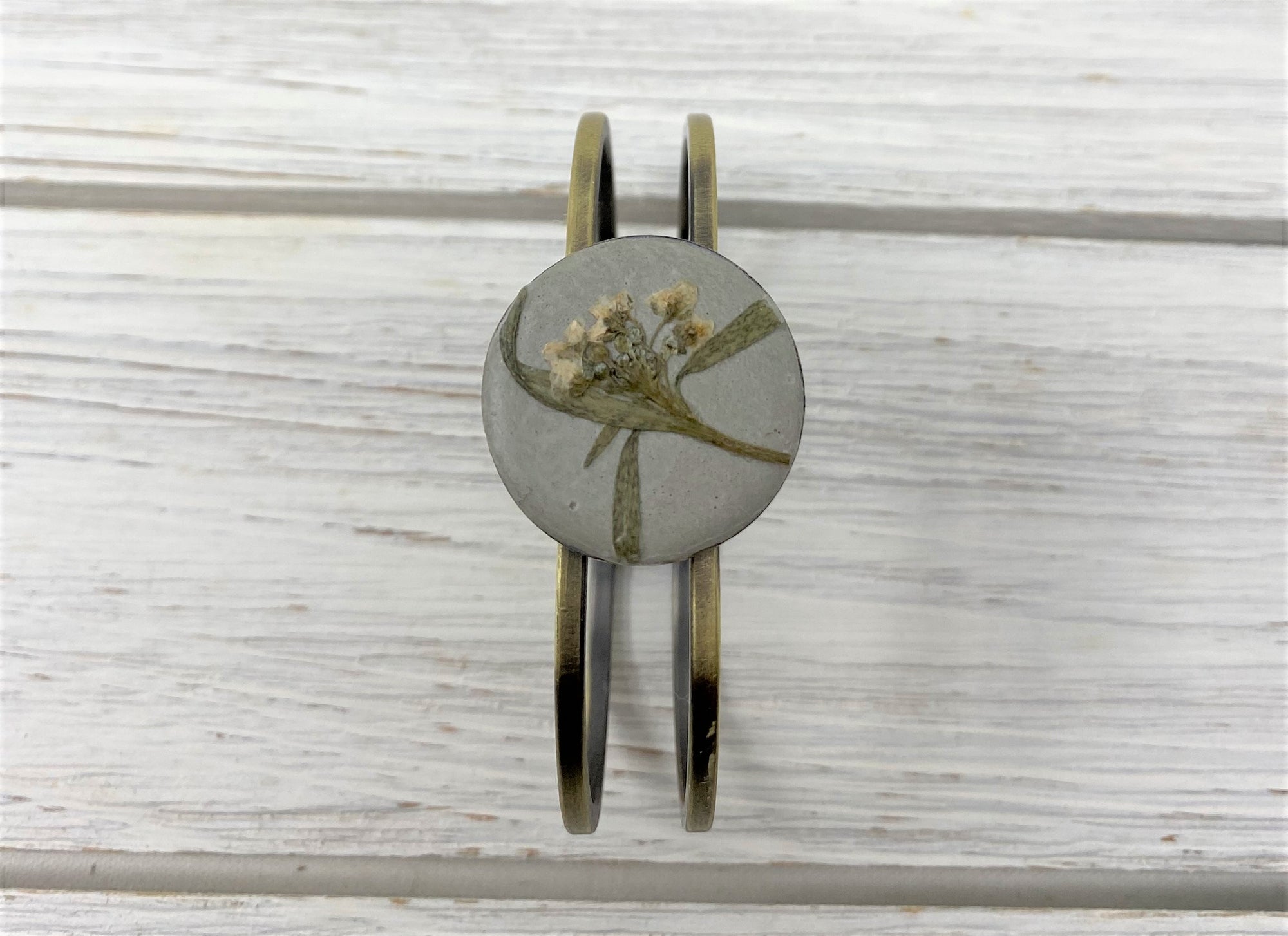 Vintage Concrete Flower Bracelet- I