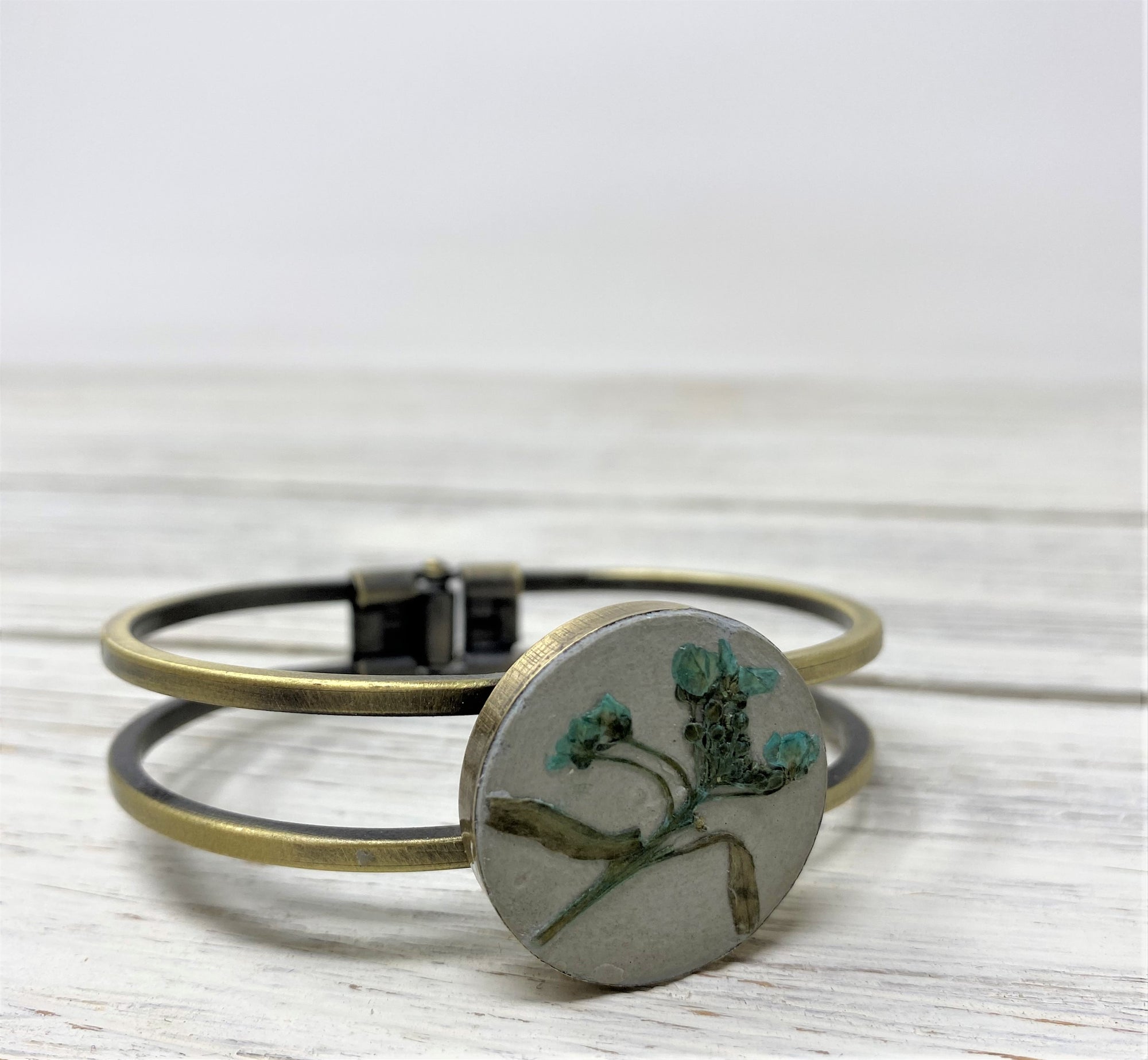 Vintage Concrete Flower Bracelet- IV
