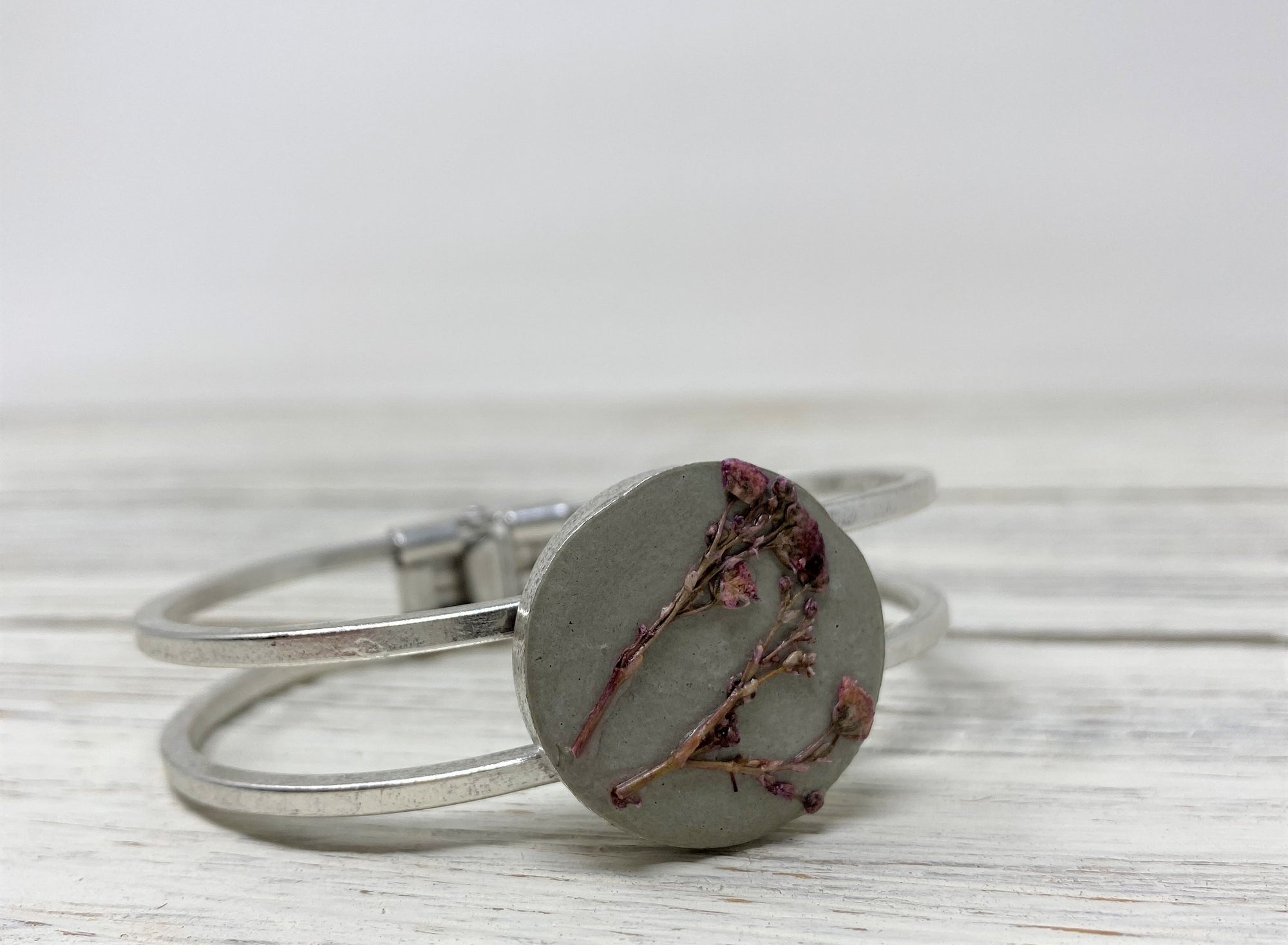 Vintage Concrete Flower Bracelet- V