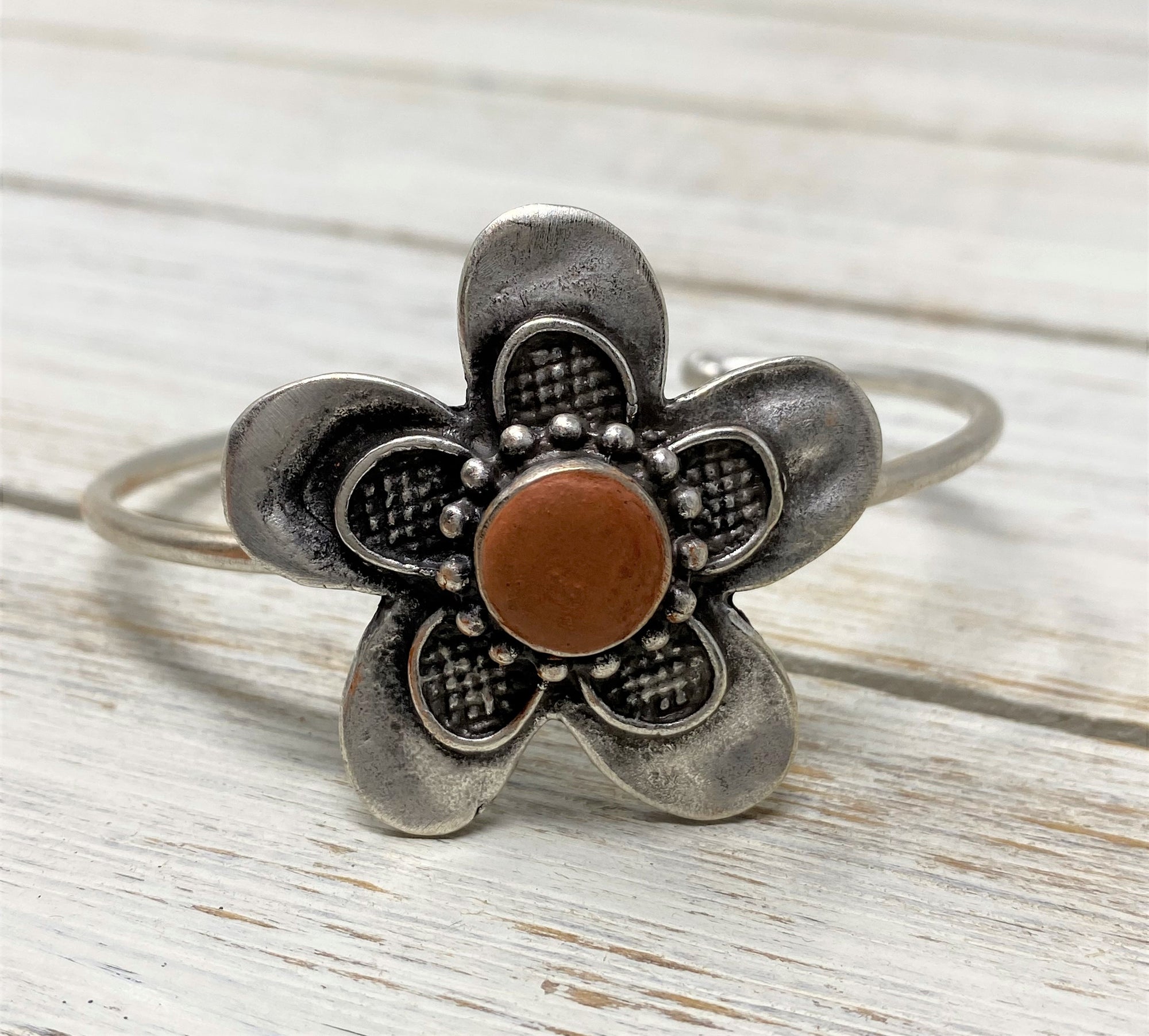 Concrete Silver Flower Bracelet II