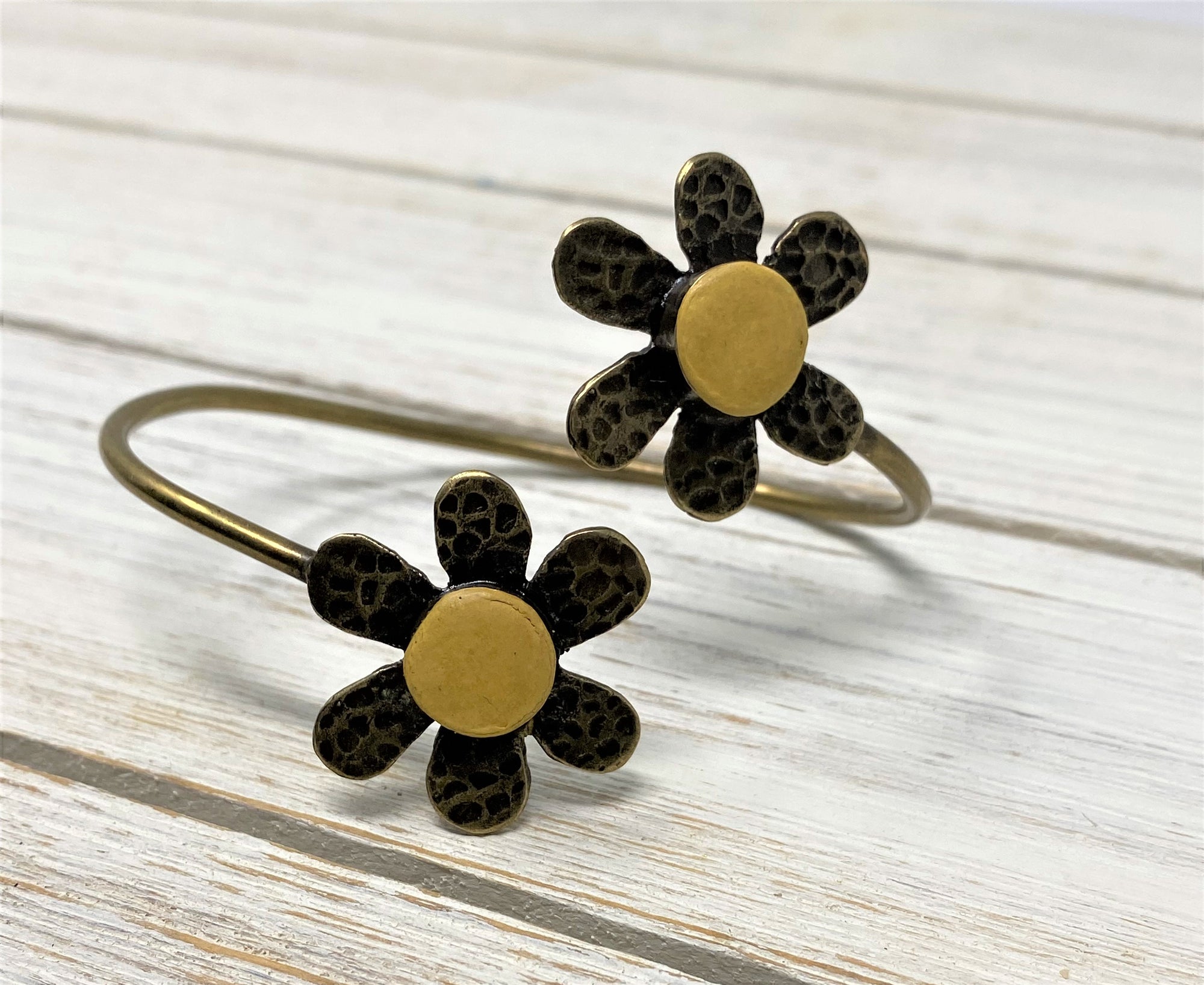 Concrete Brass Flower Bracelet